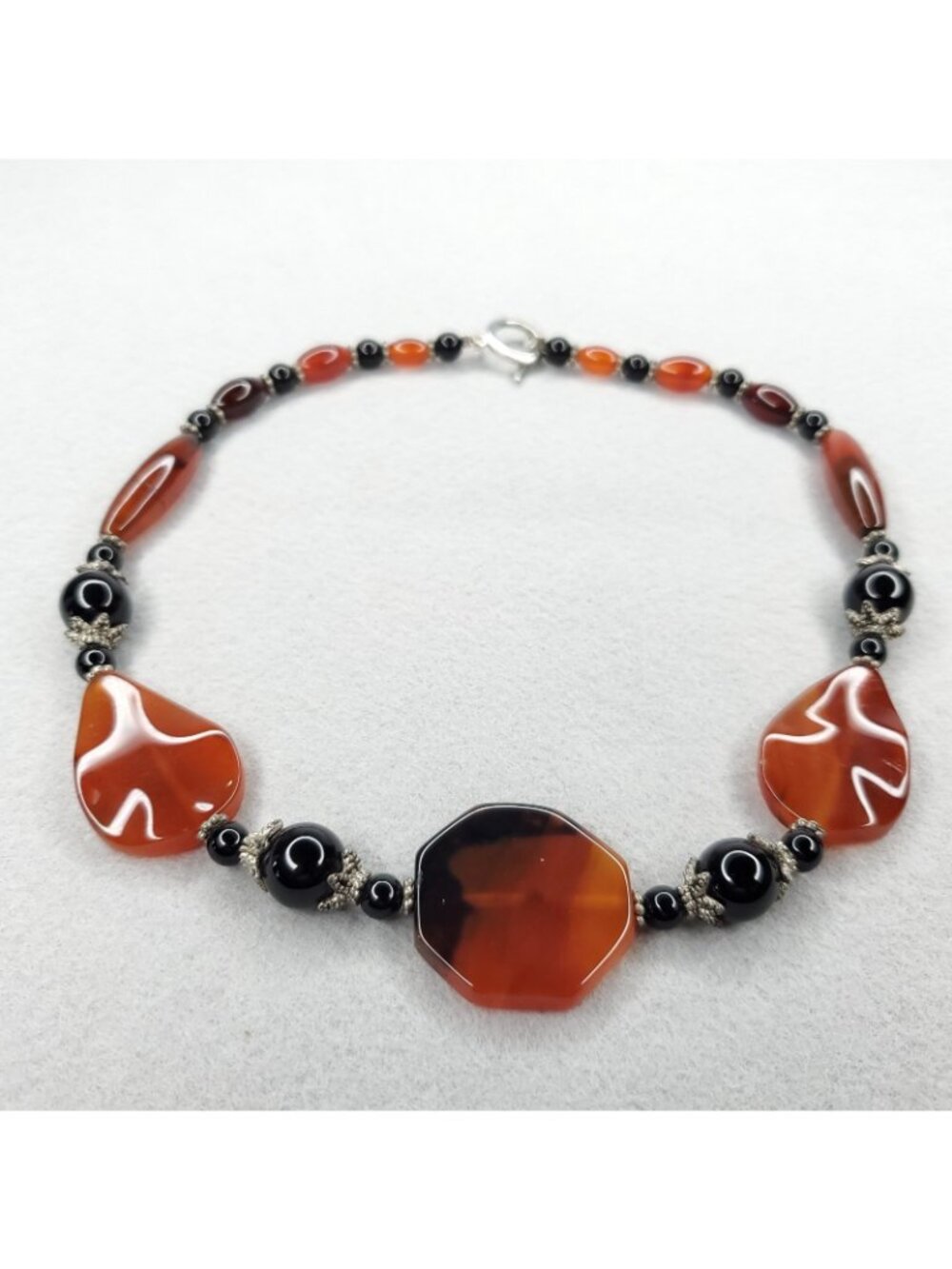 Polished Agate Beaded Necklace Rust Orange Black Toggle Boho 16" - Picture 2 of 6